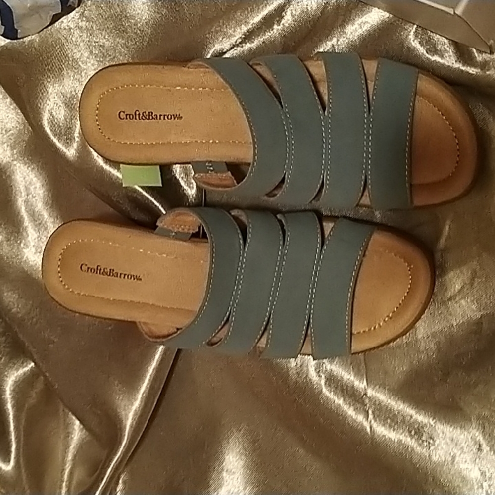 Shoe